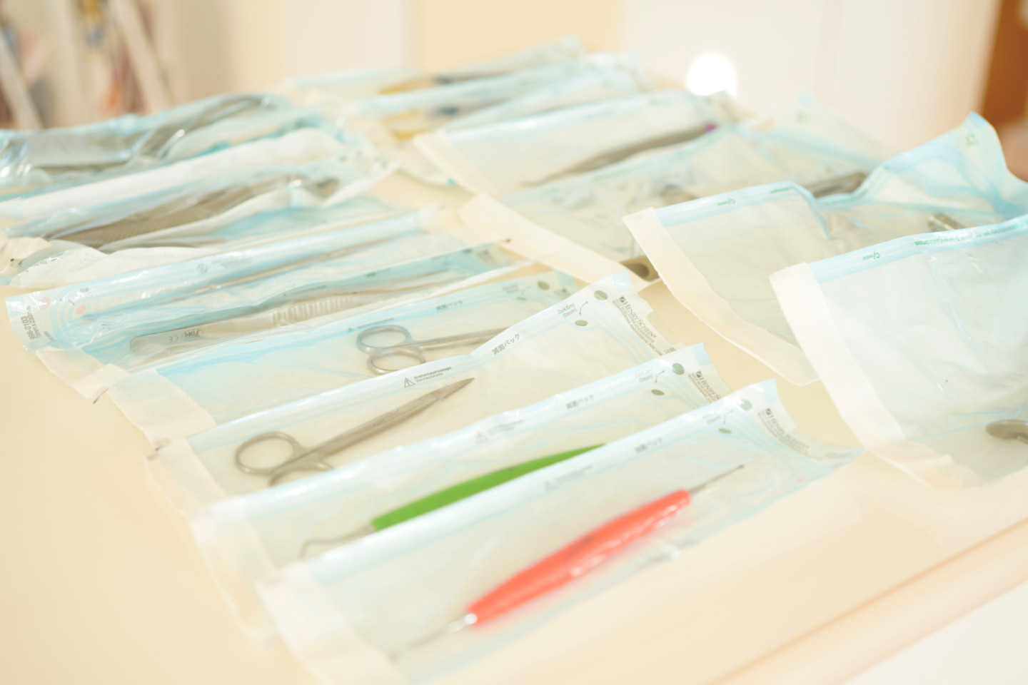 器具はすべてパッケージングされた完全滅菌